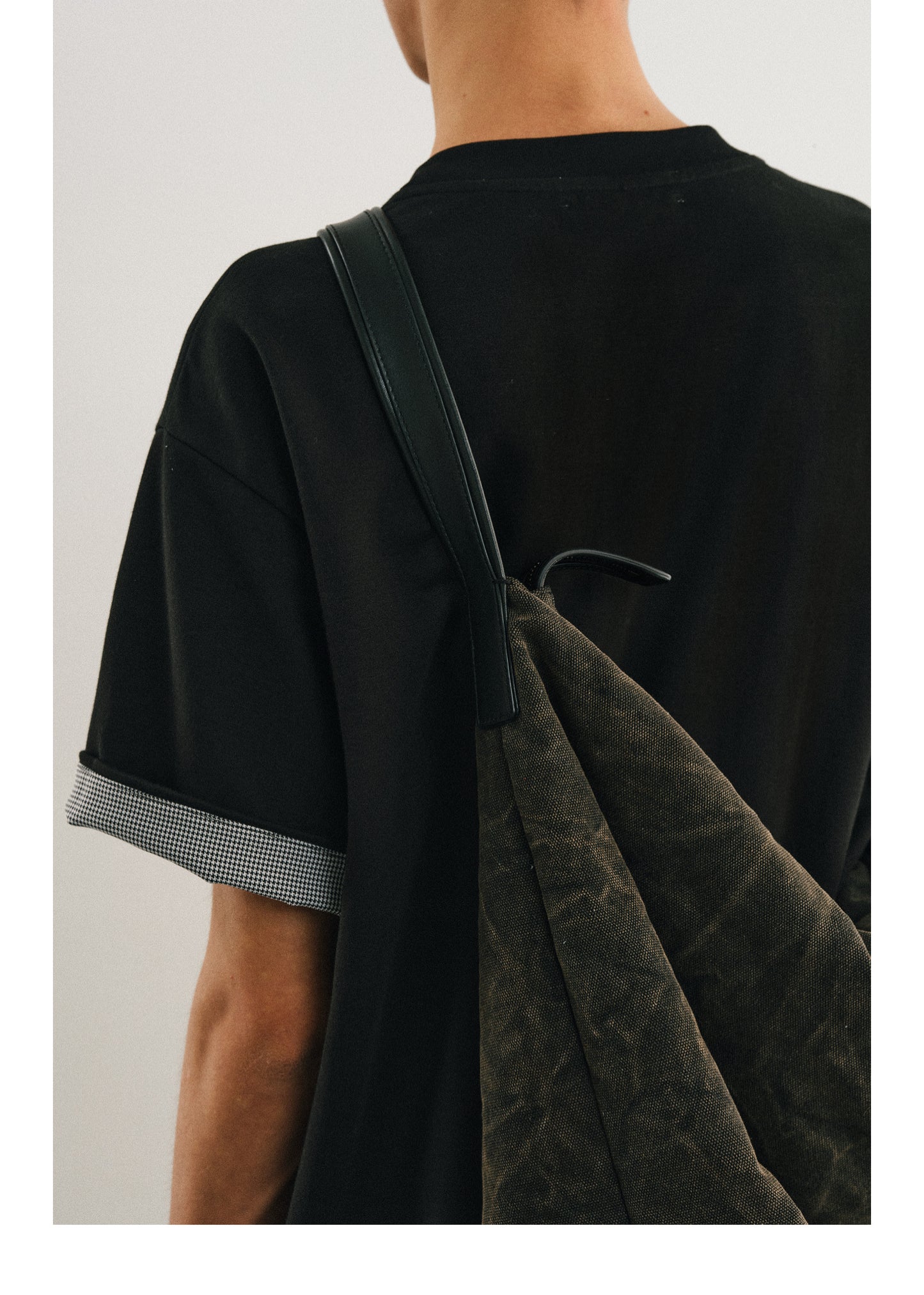 Hound's tooth sleeve T-shirt