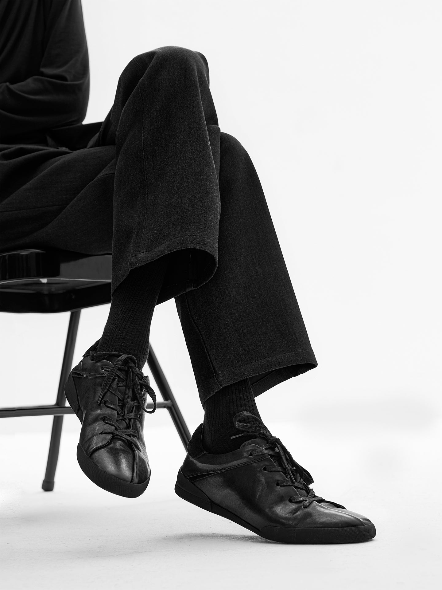 Hand-sewn shoes with wash finish