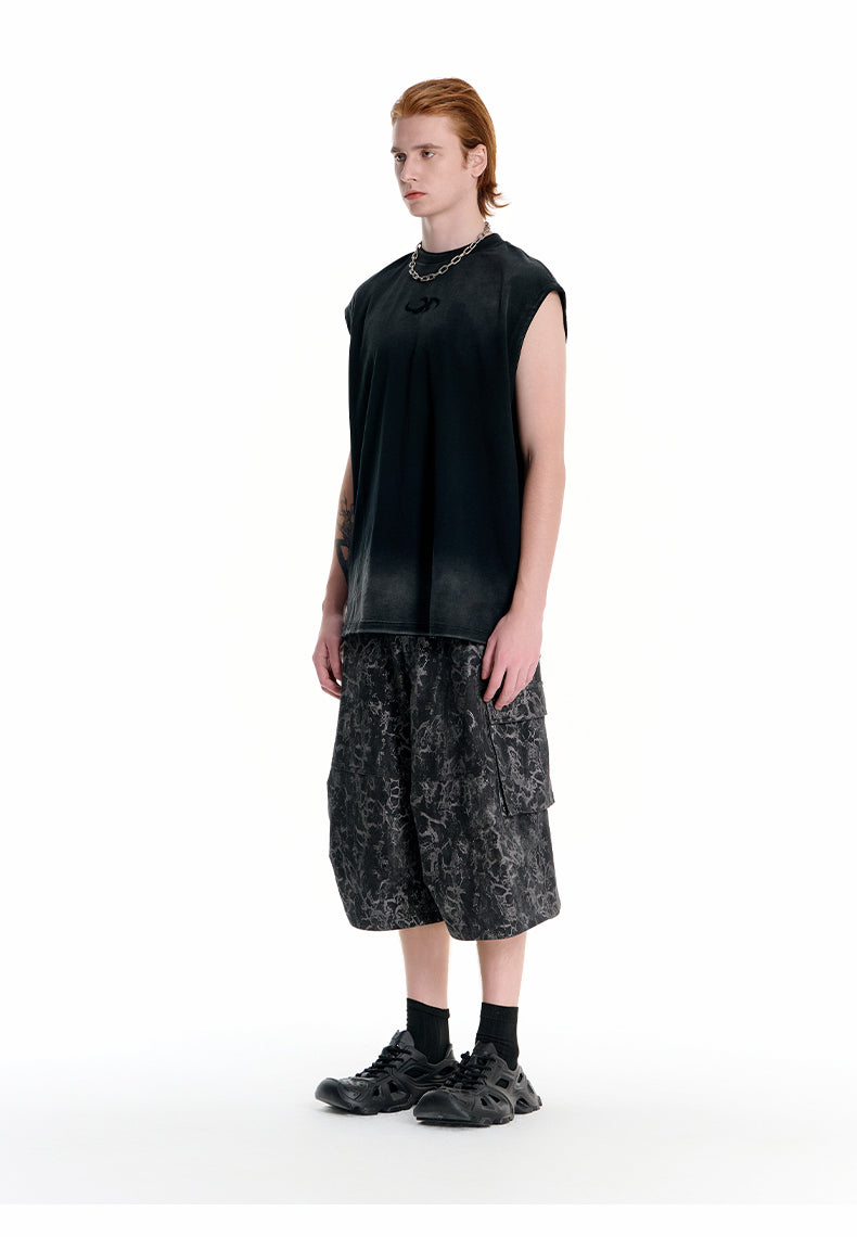 Gradient sleeveless shirt