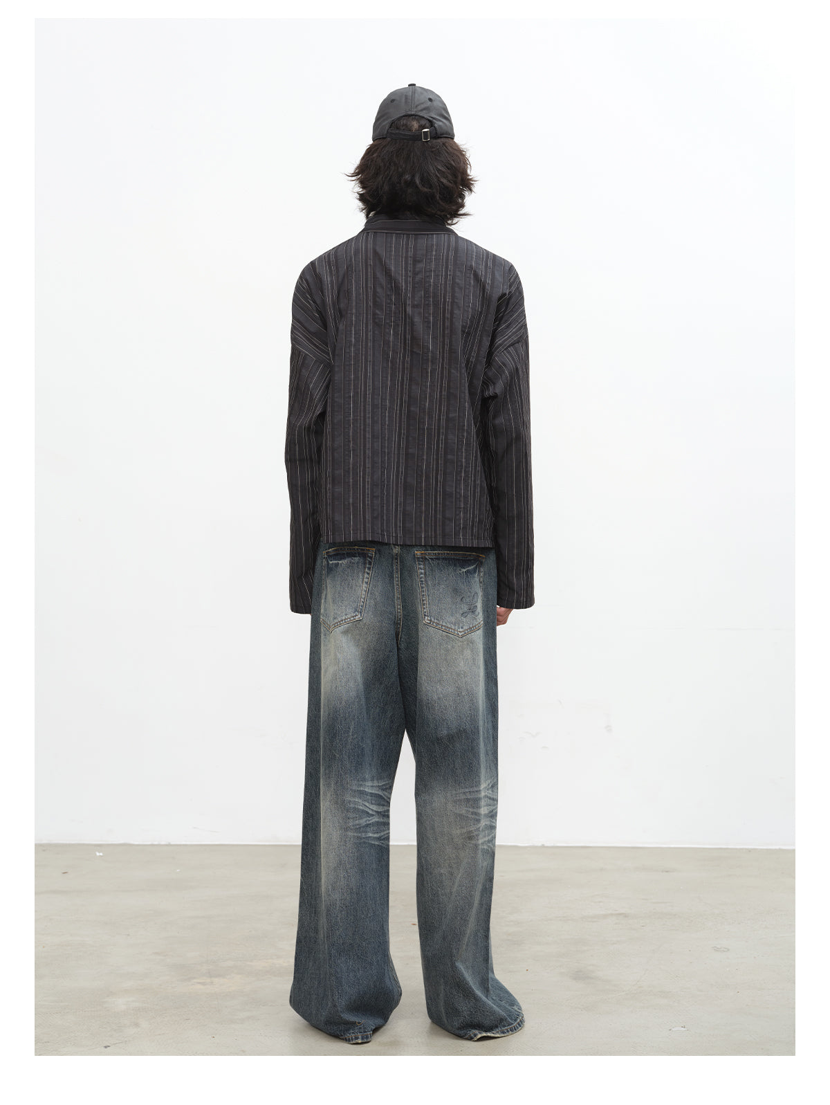 Distressed Washed Jeans