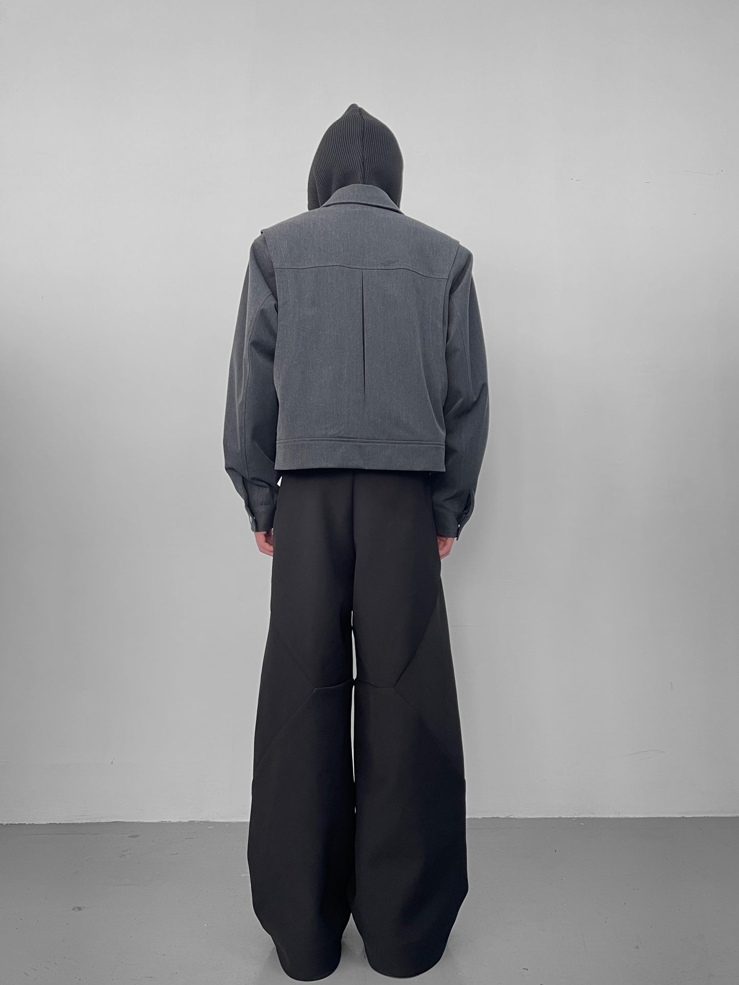 Pleated wide pants