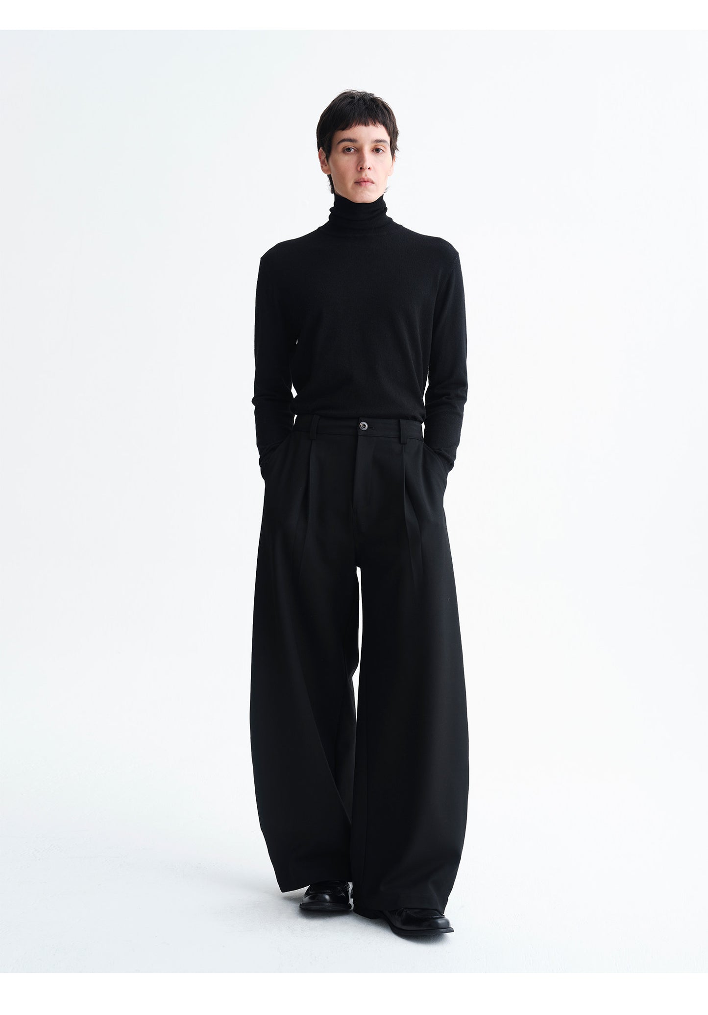 Minimalist Silhouette Casual Pants