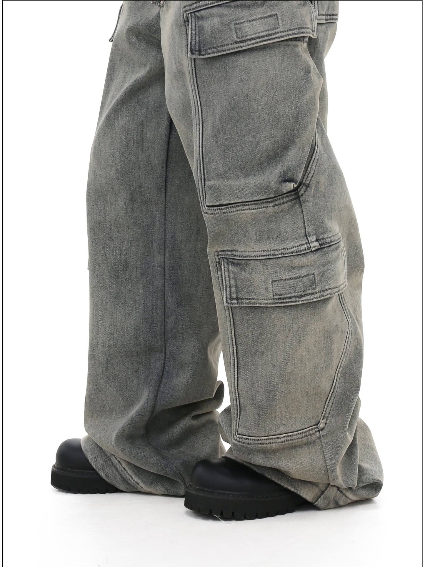 Thick multi-pocket jeans