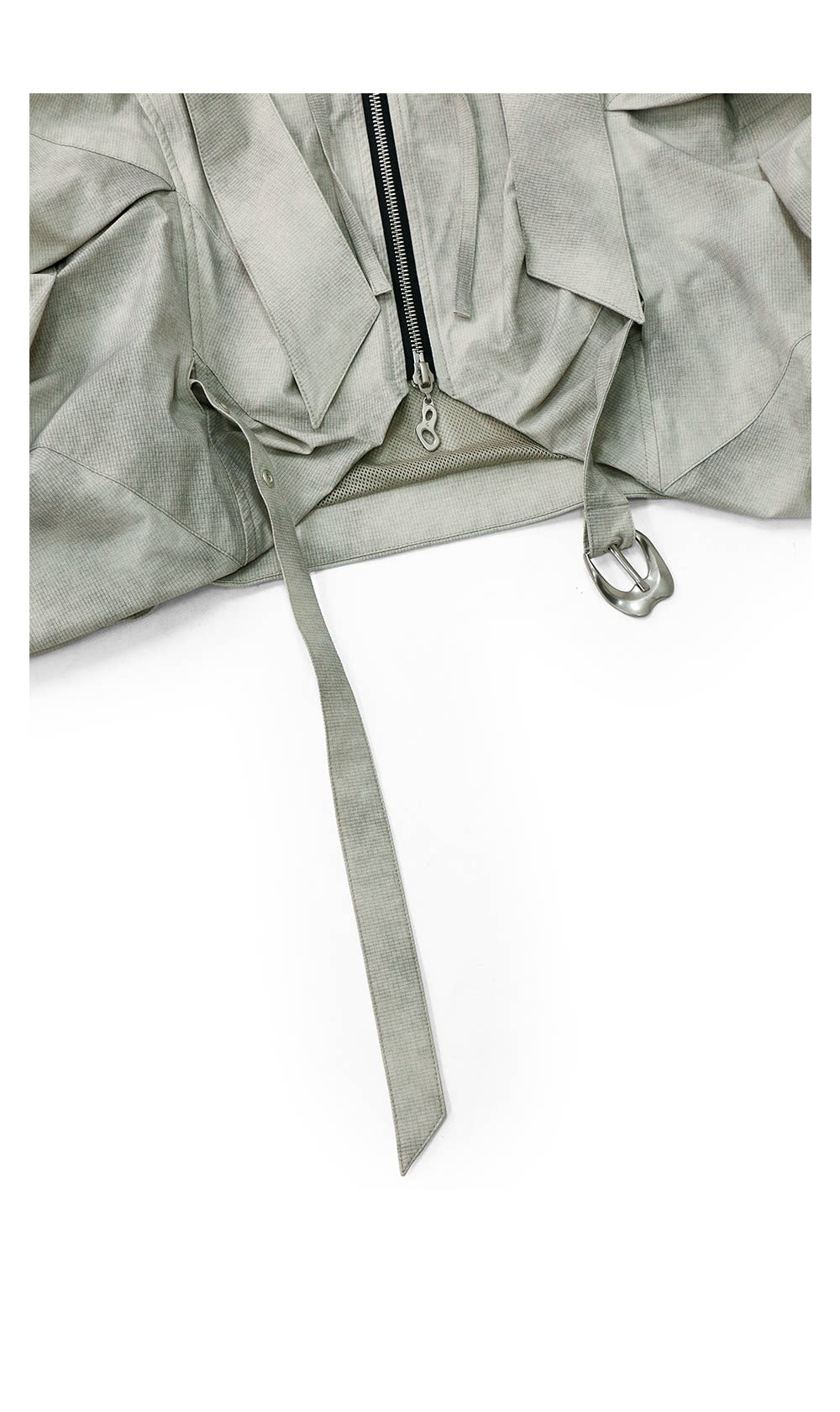 Removable drop-shoulder vest