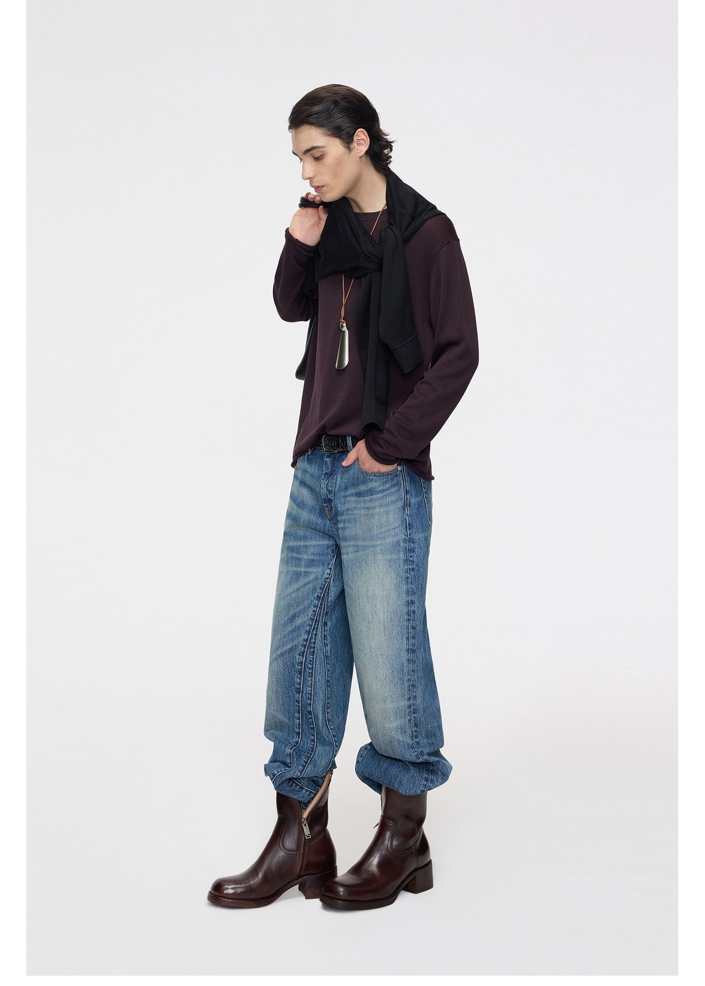 Round-Neck Rolled-Edge Knit Shirt