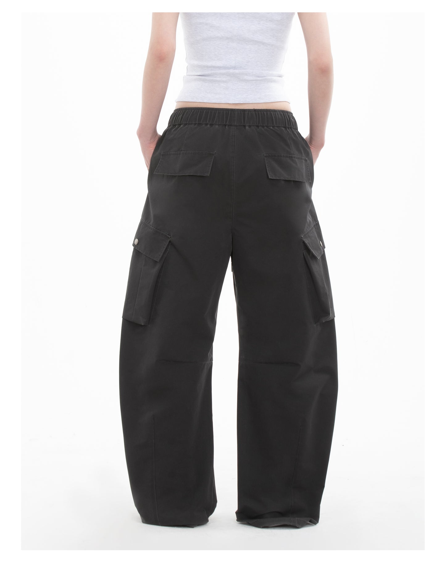 Thin pocket design parachute pants
