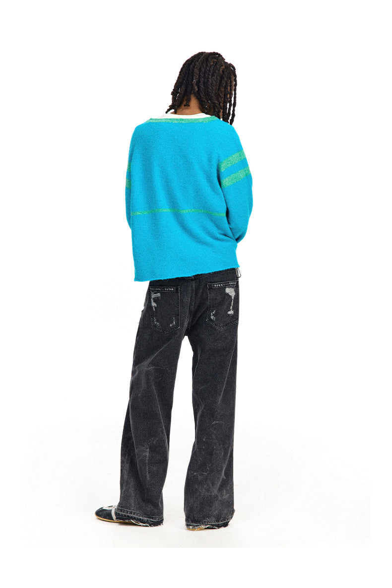 Lightweight V-neck knit