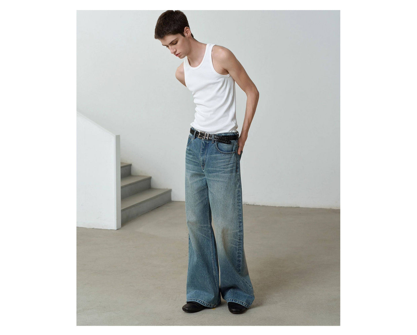 Distressed Wash Jeans