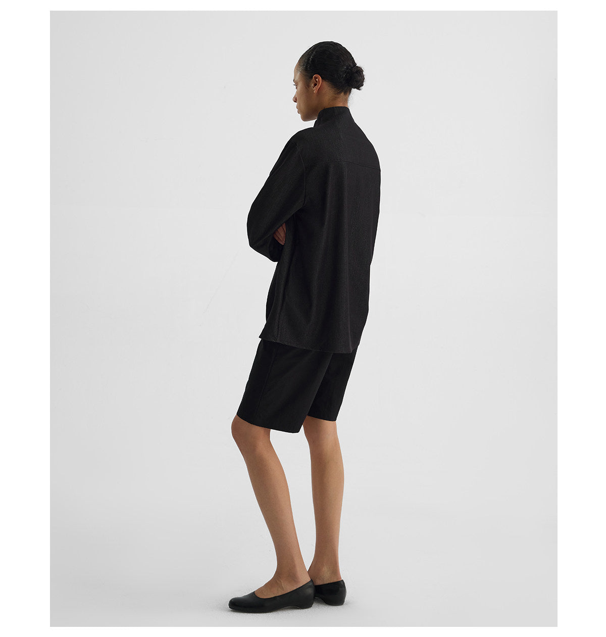 Collarless Half-High Shirt
