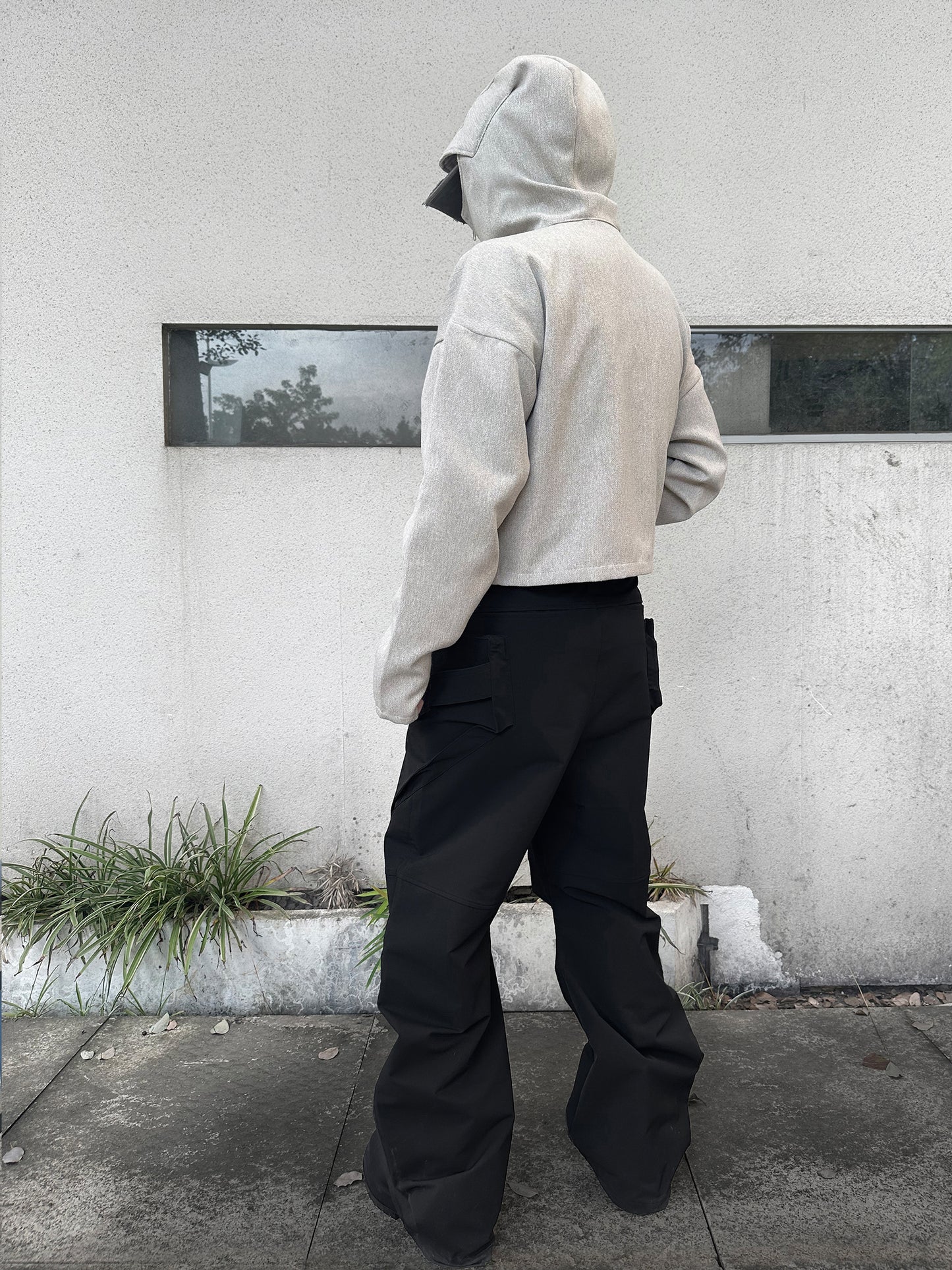 Scimitar Silhouette Casual Pants