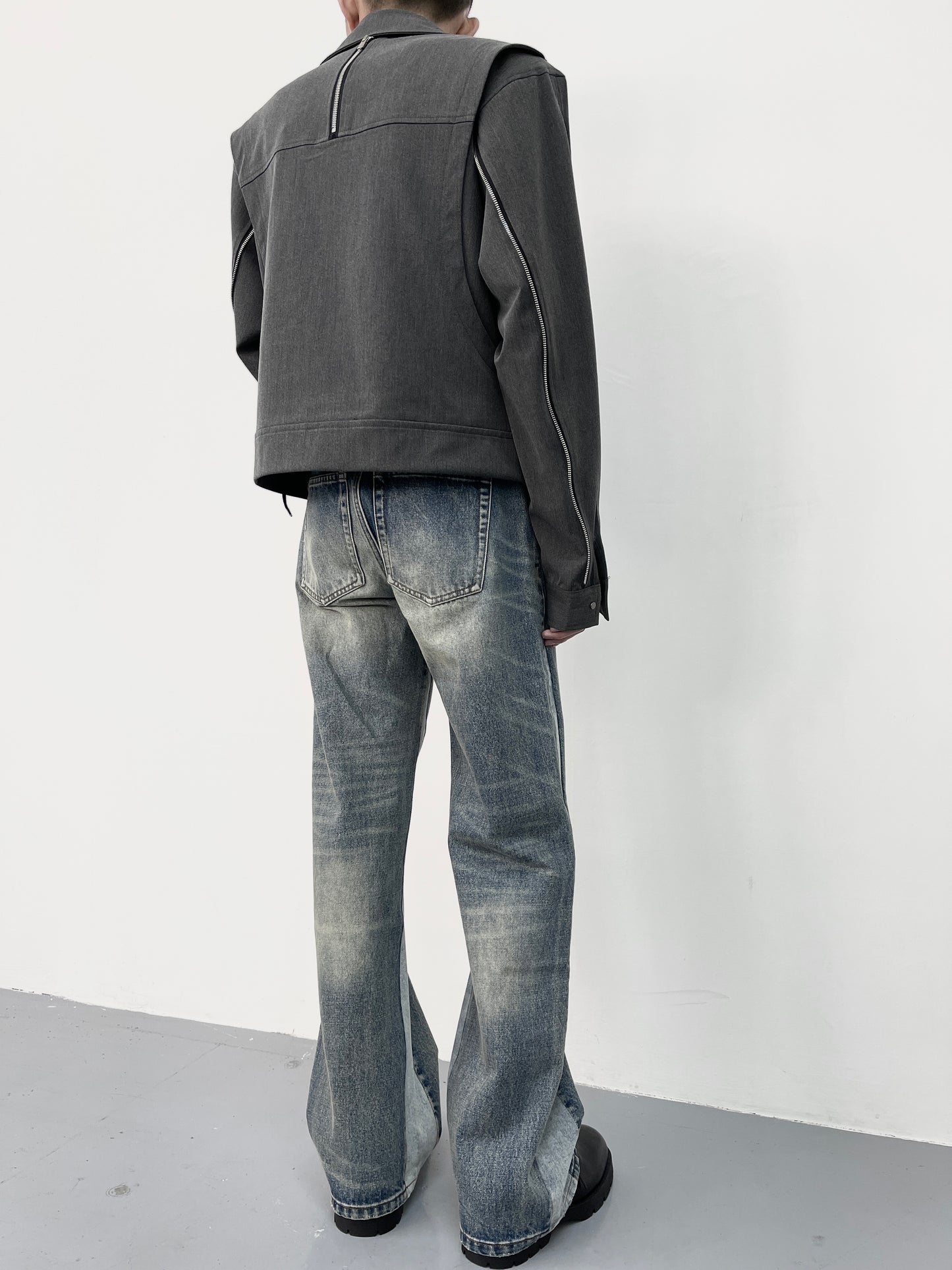 Washed reconstruction straight jeans