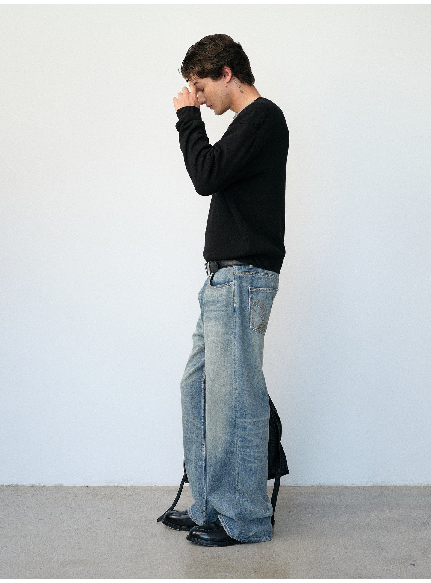Dyed Crack Straight-Leg Jeans