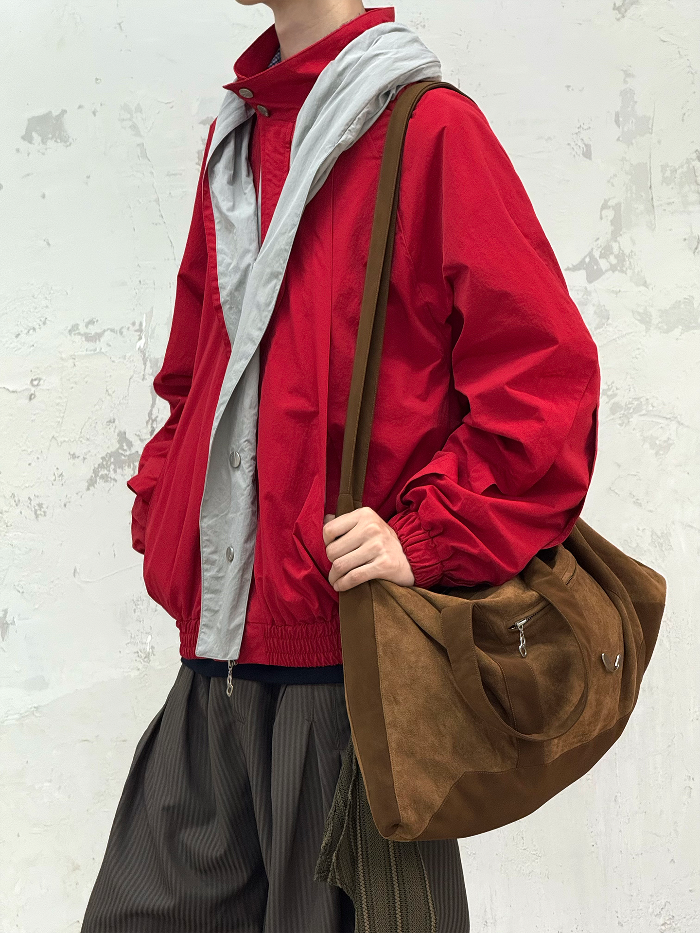 Nylon jacket with detachable hood