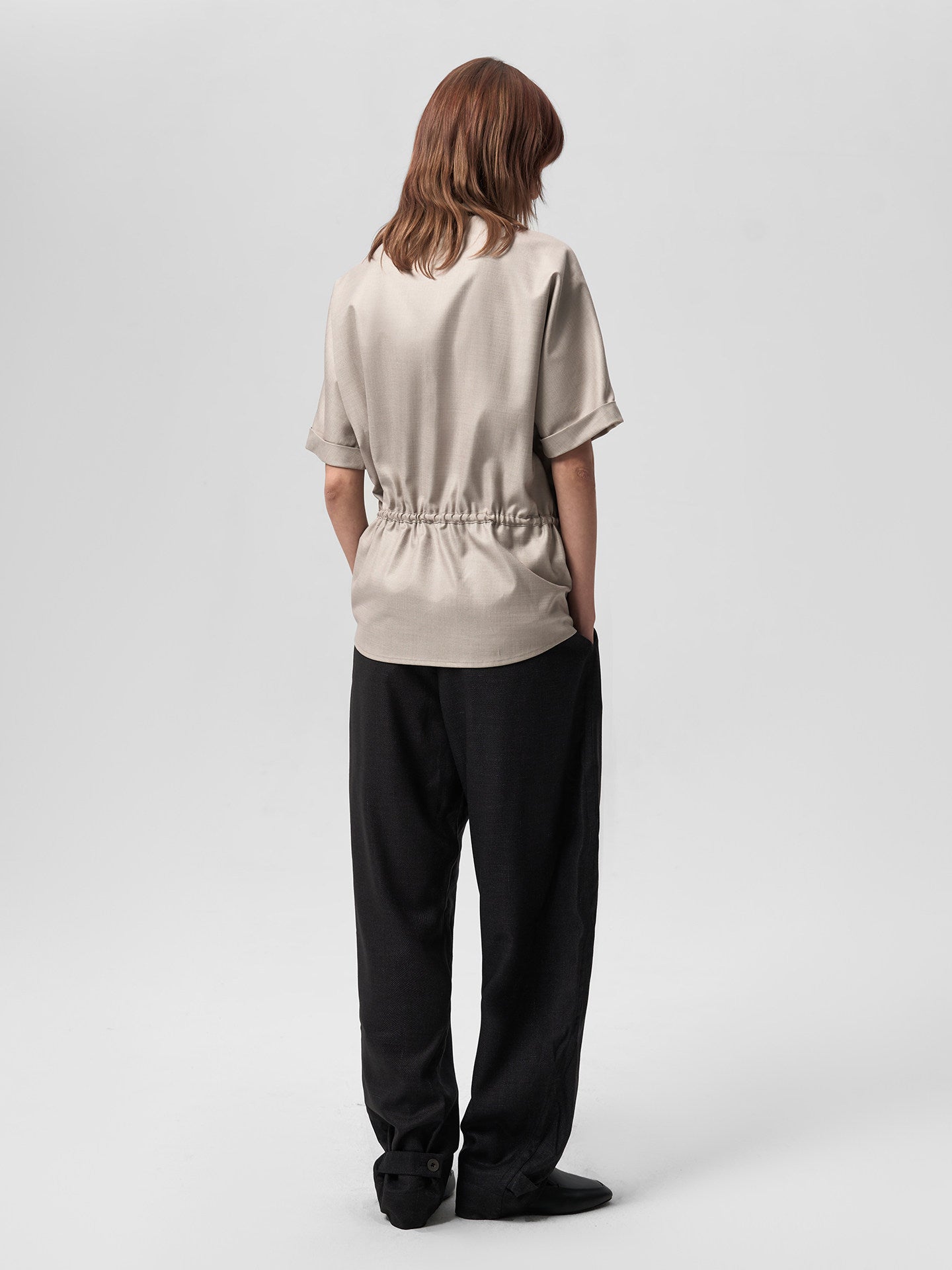 Shirt with 3D pleats and pockets