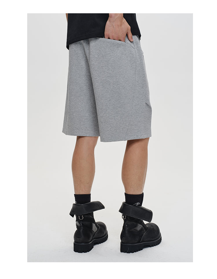 Front pleated design shorts