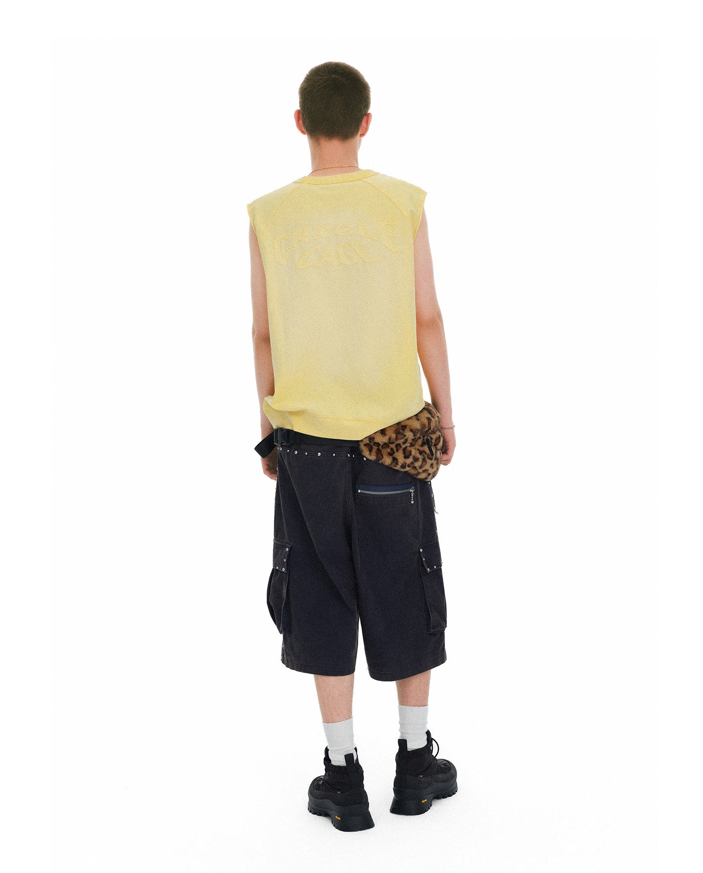 Multi-Pocket Loose Shorts
