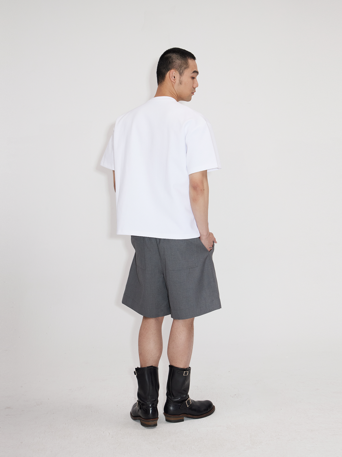 Elastic waist shorts