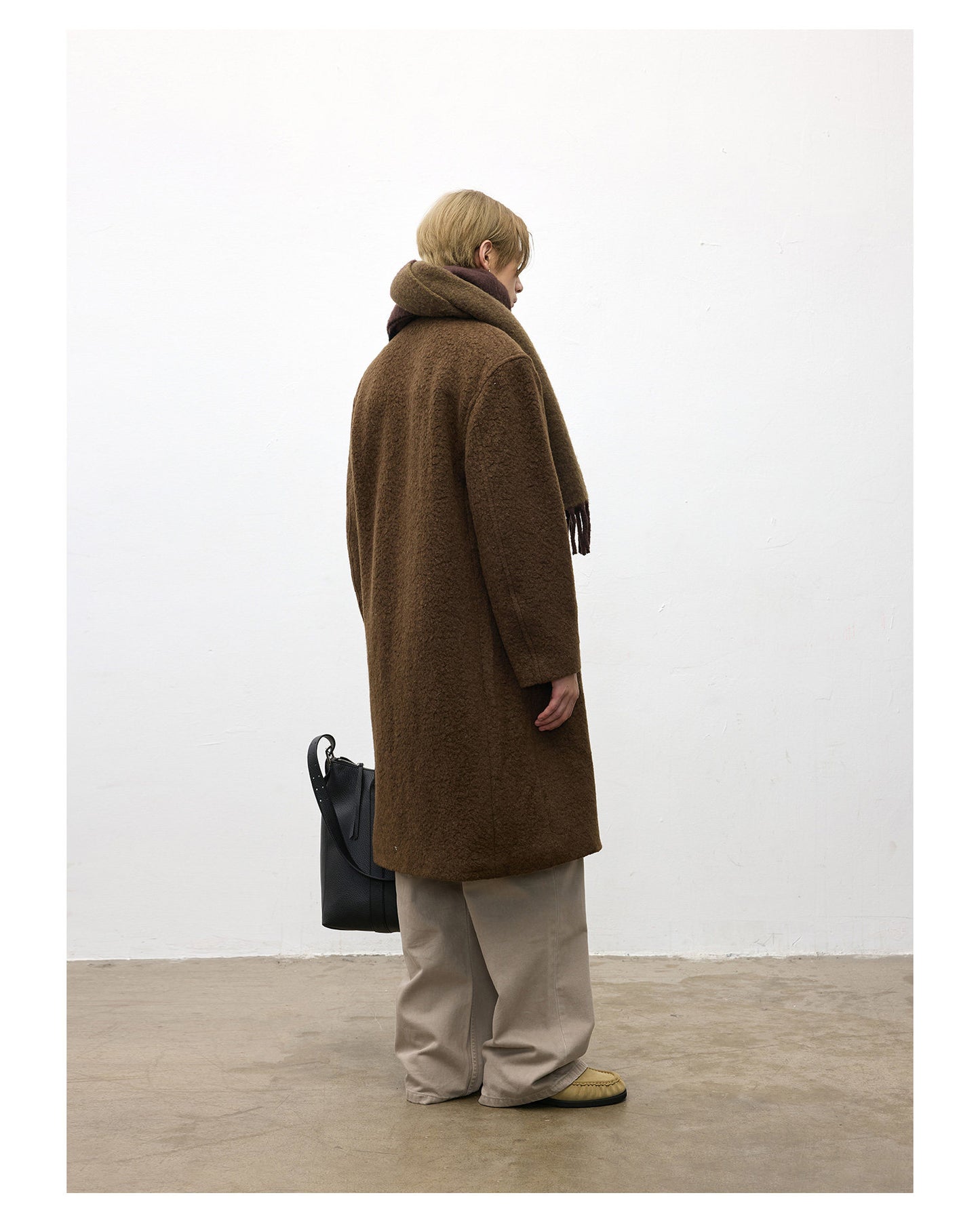 Long coat with single-breasted lapels