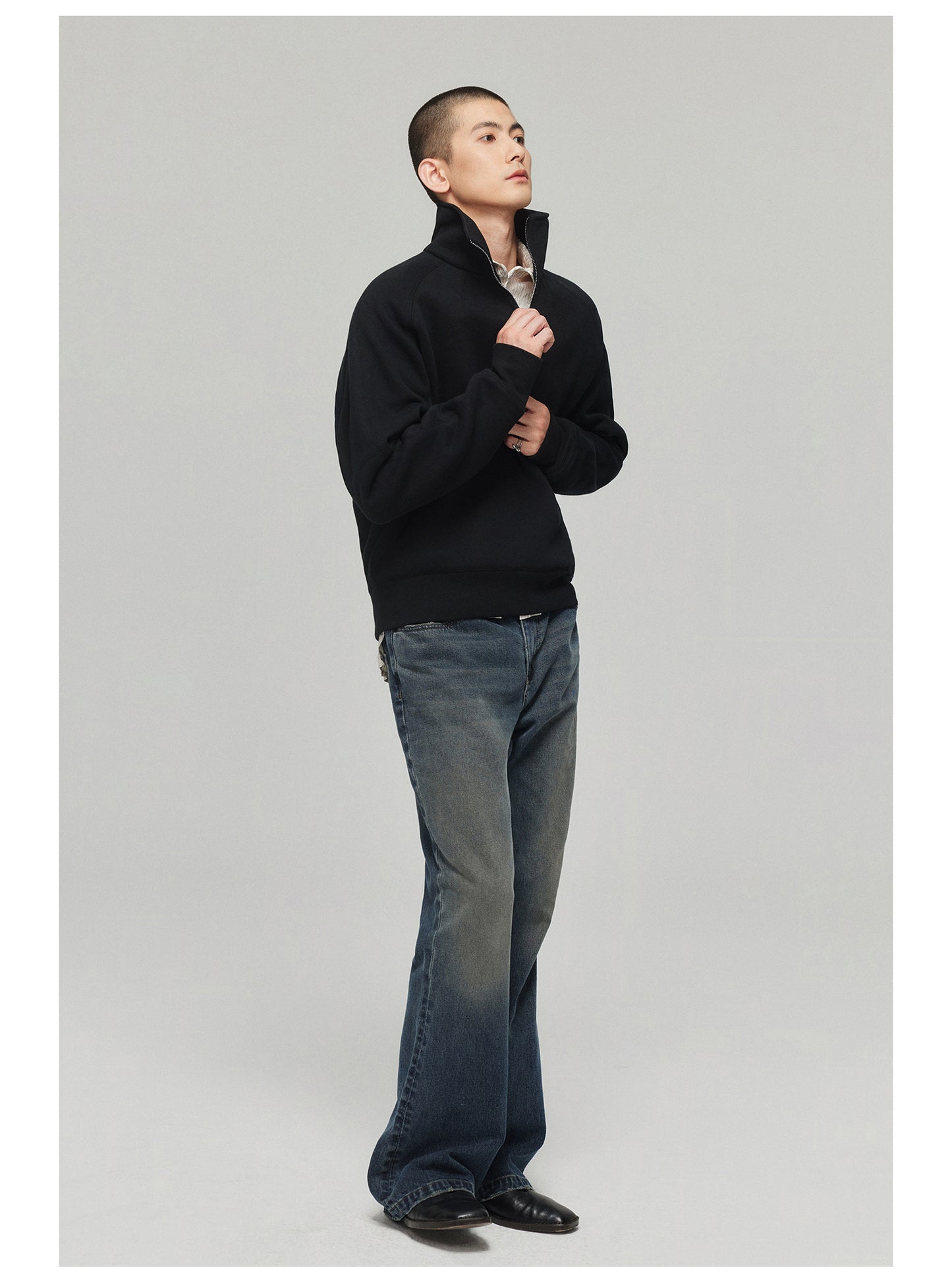 Half Turtleneck Raglan Sleeve Sweatshirt