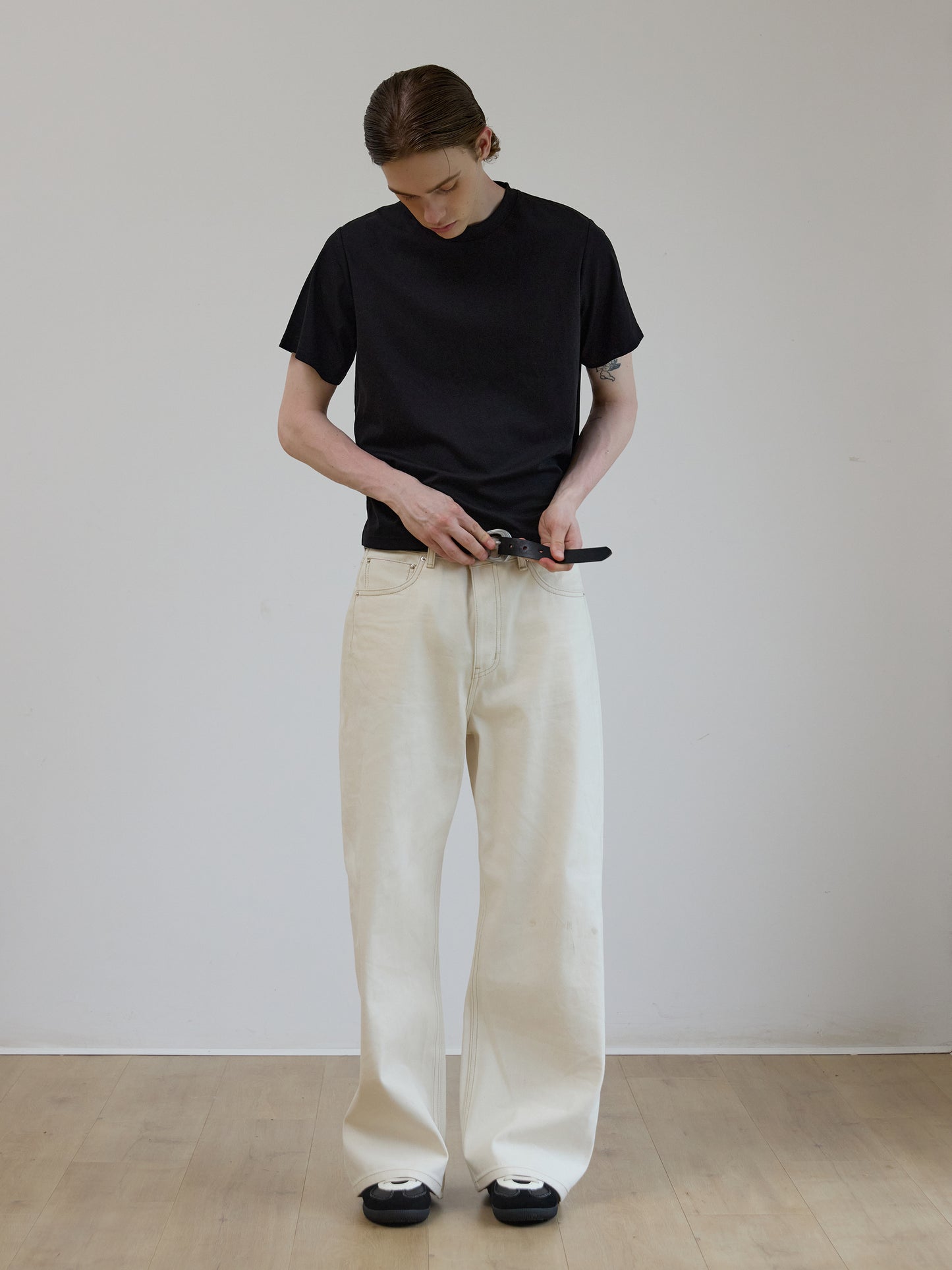 Basic round neck T-shirt