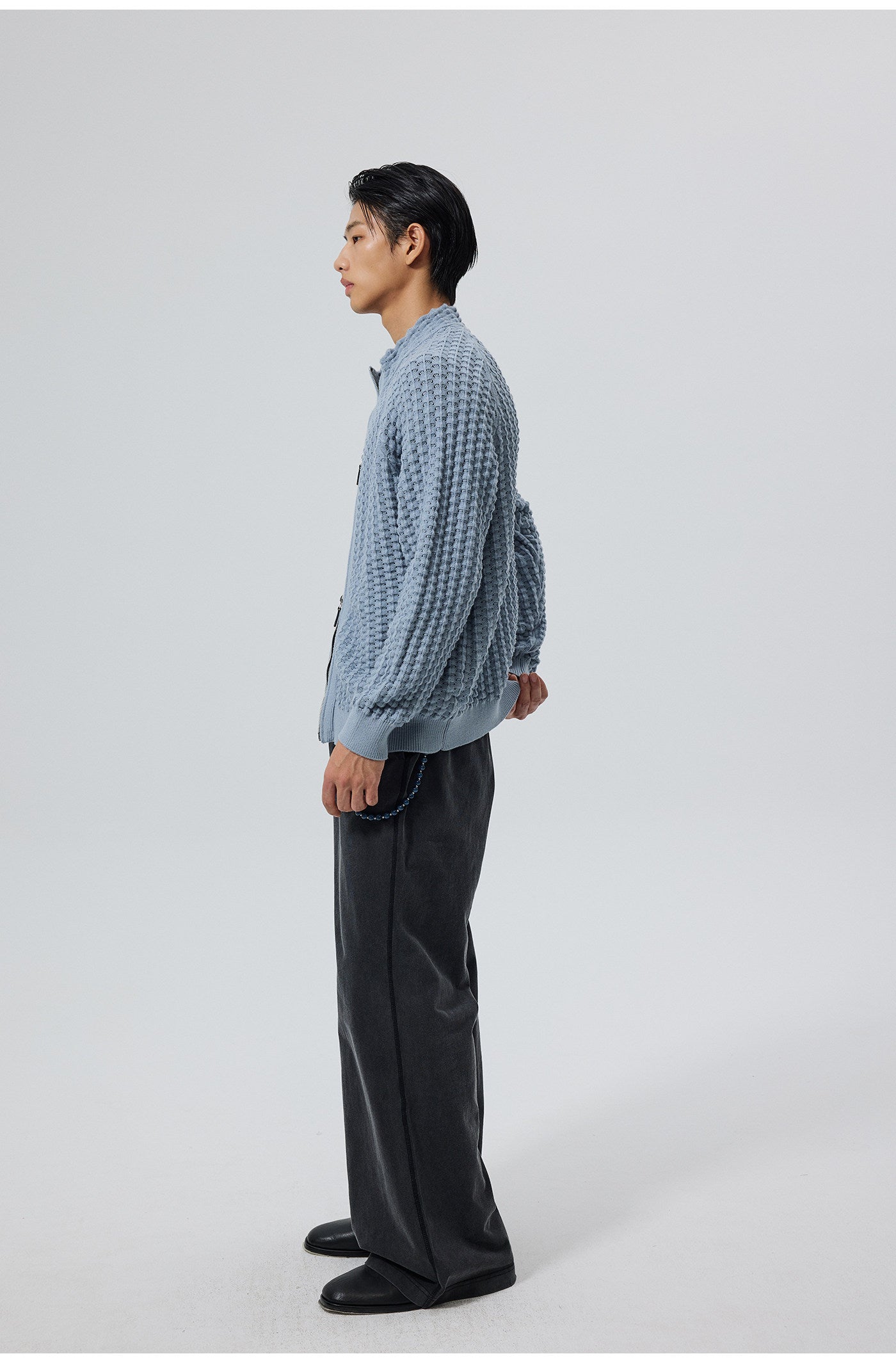 Matte-washed finish Stretch waistband Casual pants