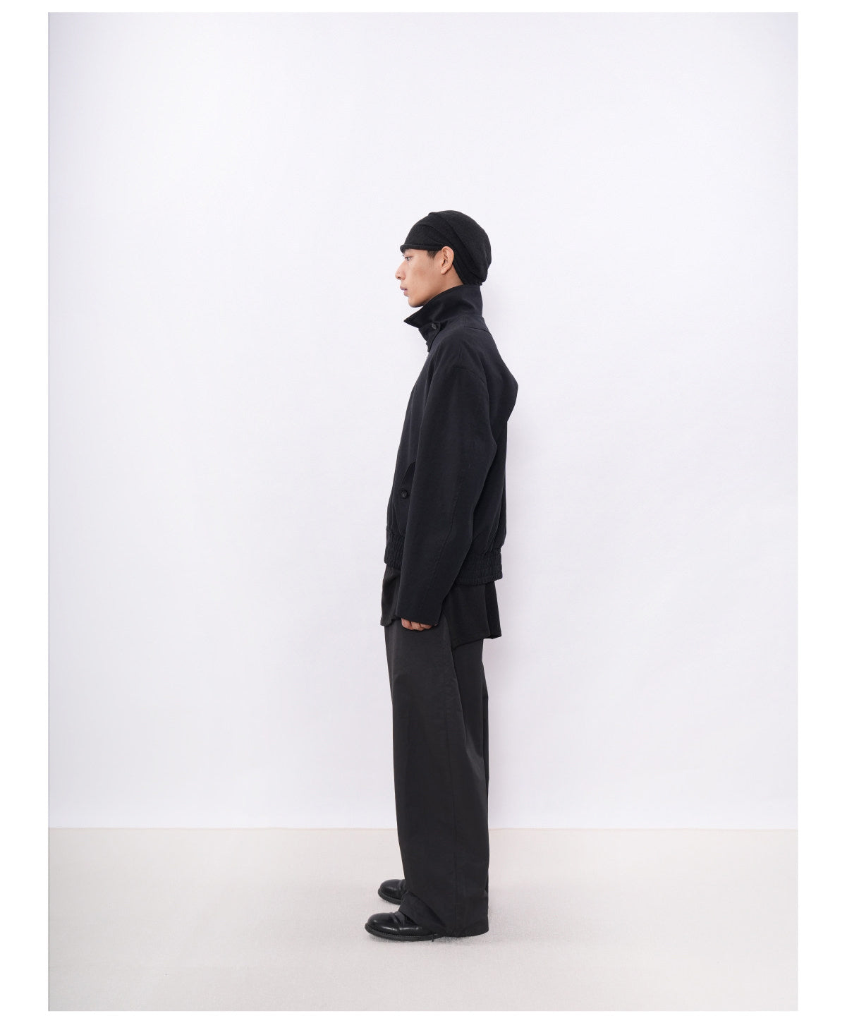 Pleated Curved Pants