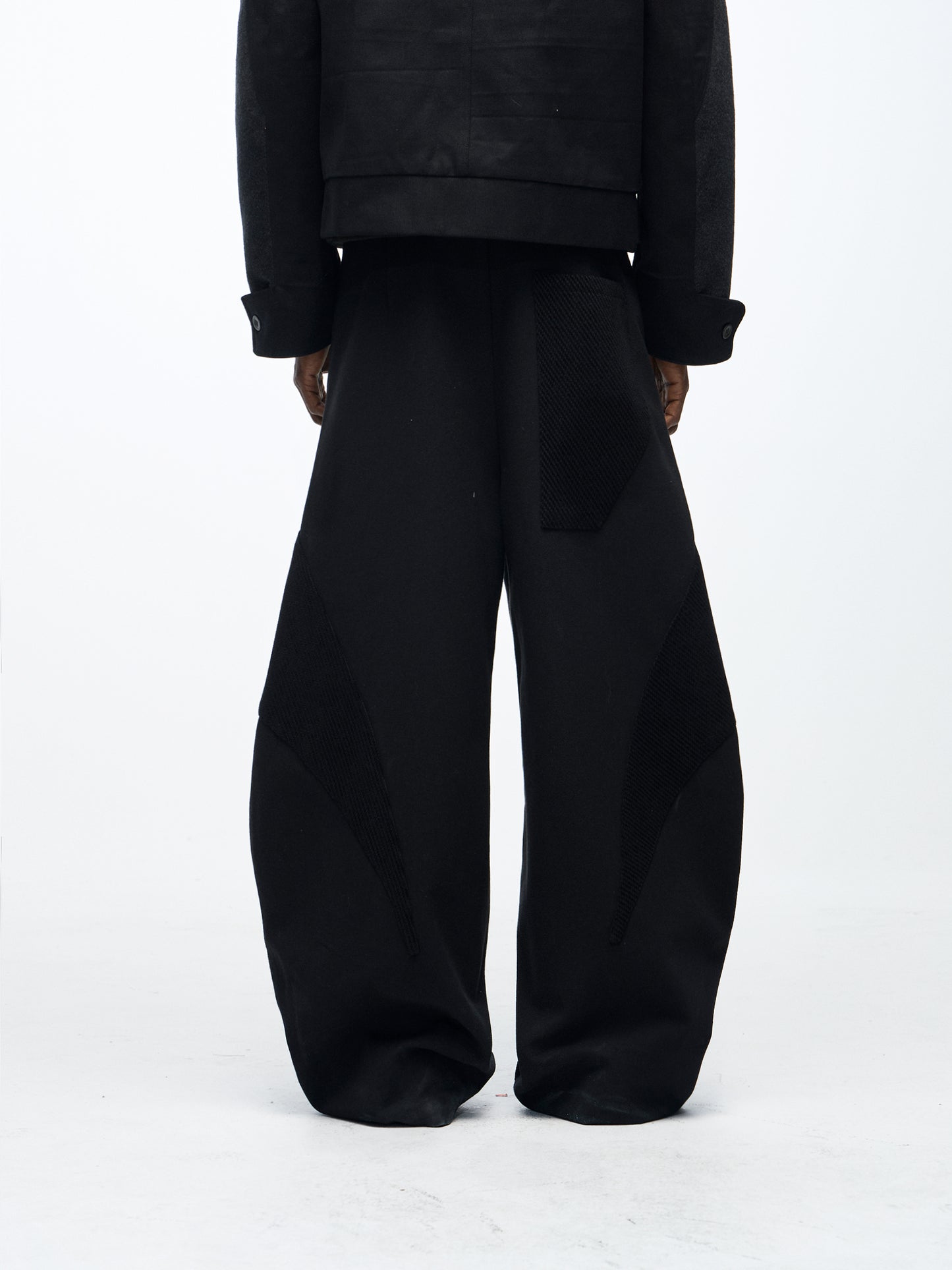 Three-dimensional pockets Wide pants