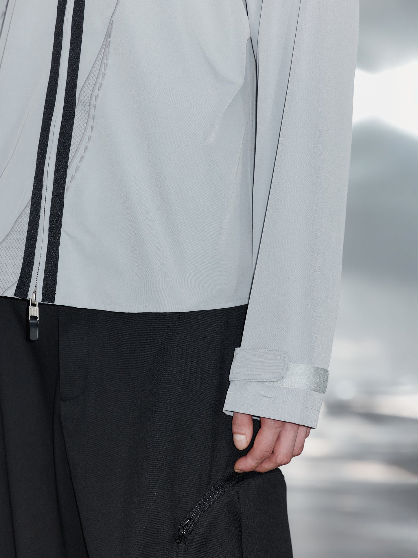 Casual pointed shirt with zipper cross-stitch design