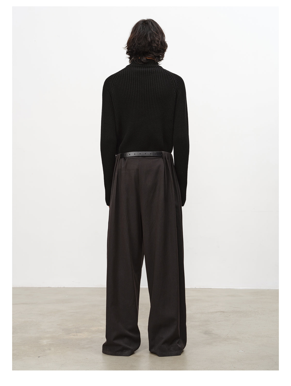Side-Pleated Wide-Leg Pants