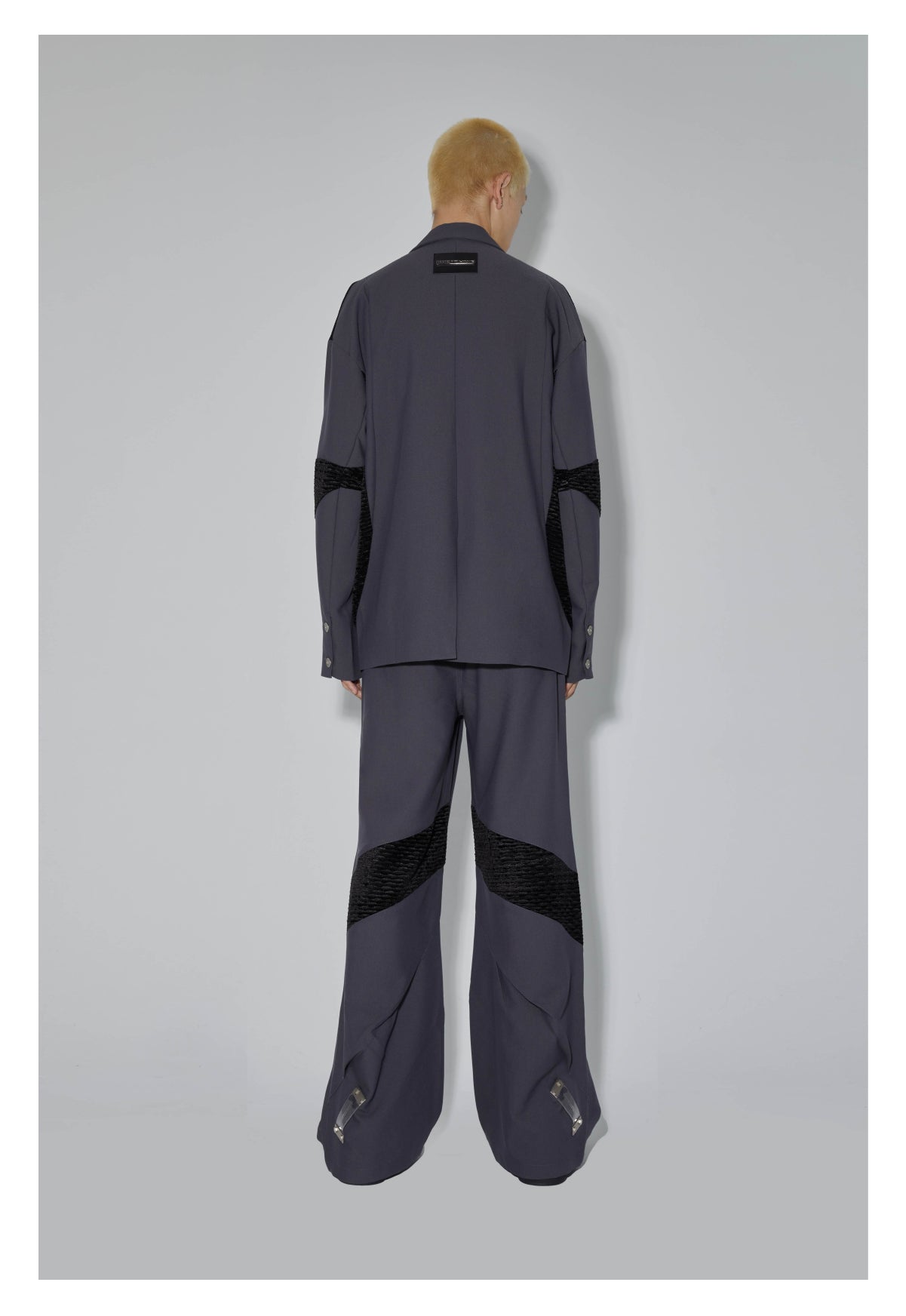 Wide leg pants with drape design