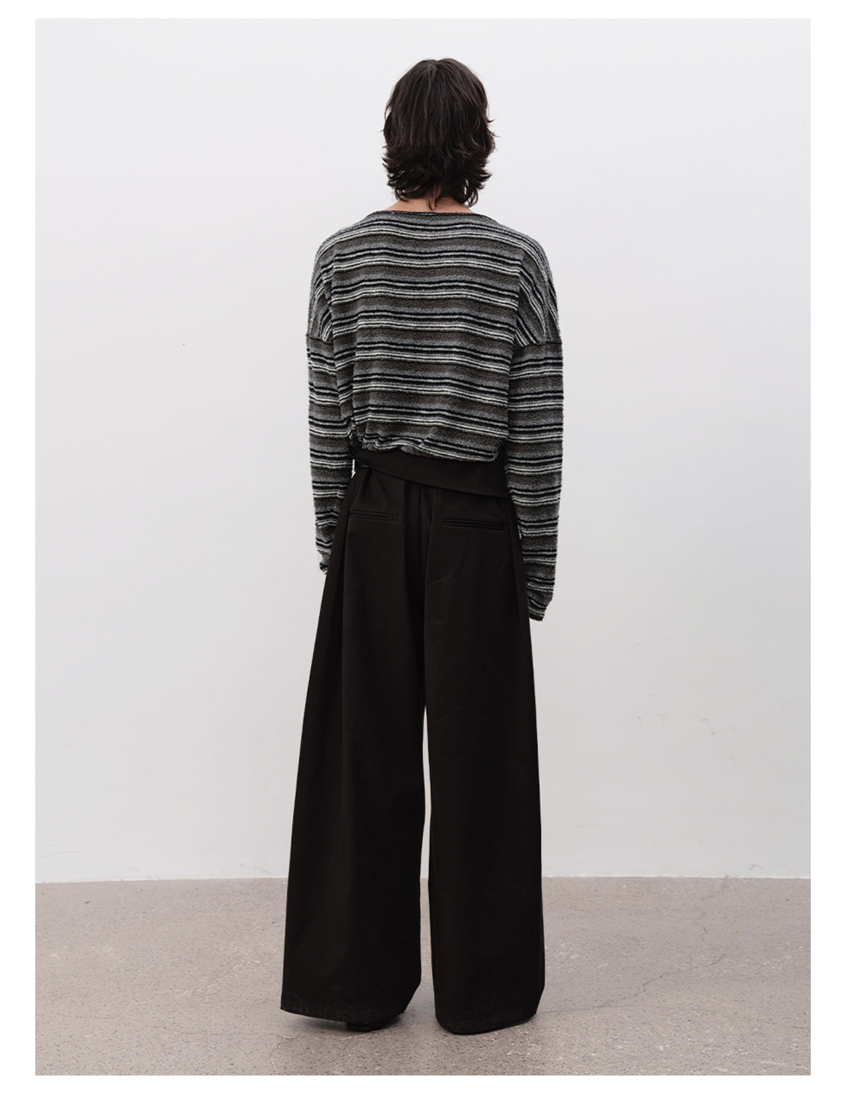 Drop-shoulder T-shirt