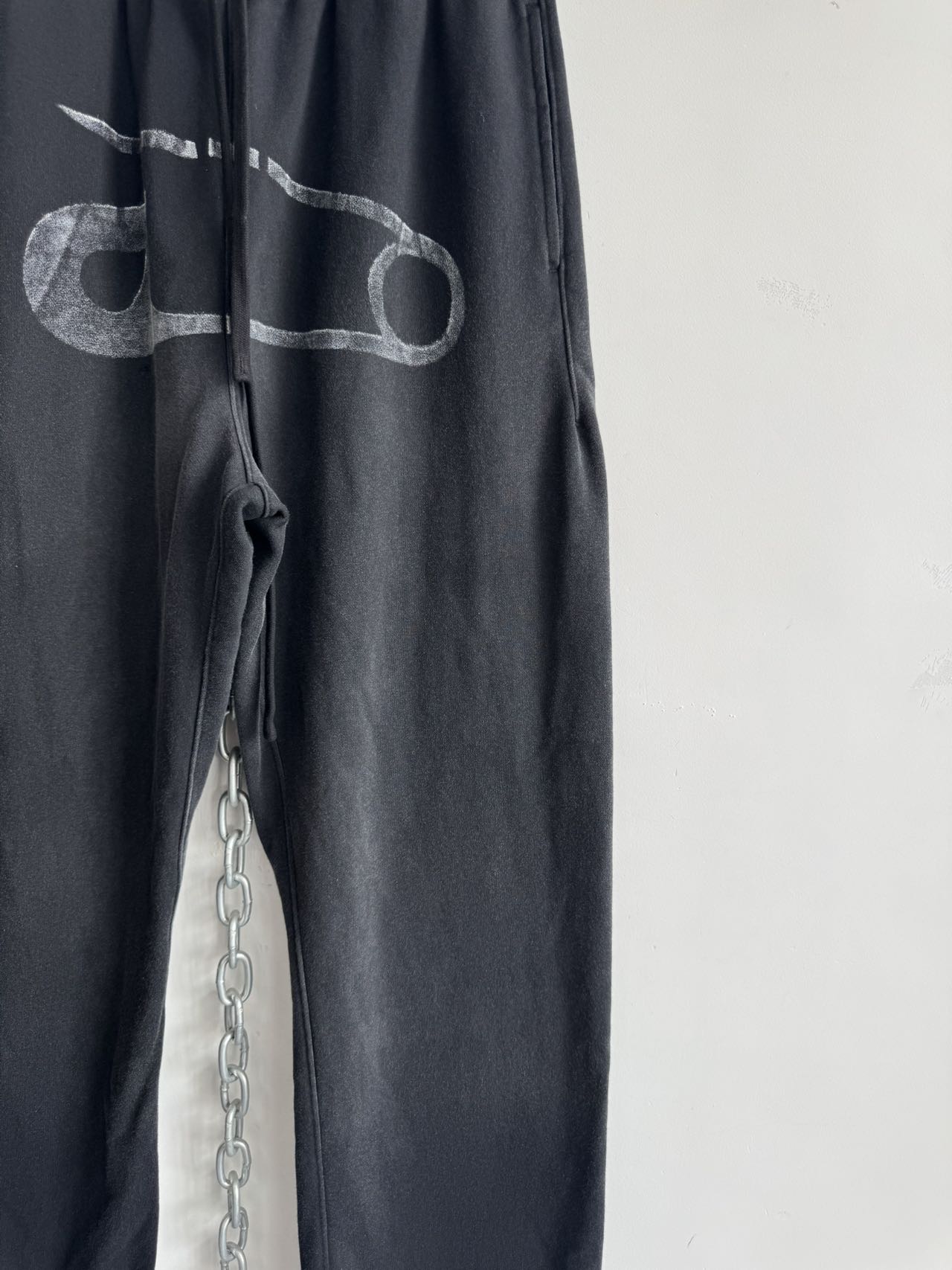 Spray-dyed unisex sweatpants