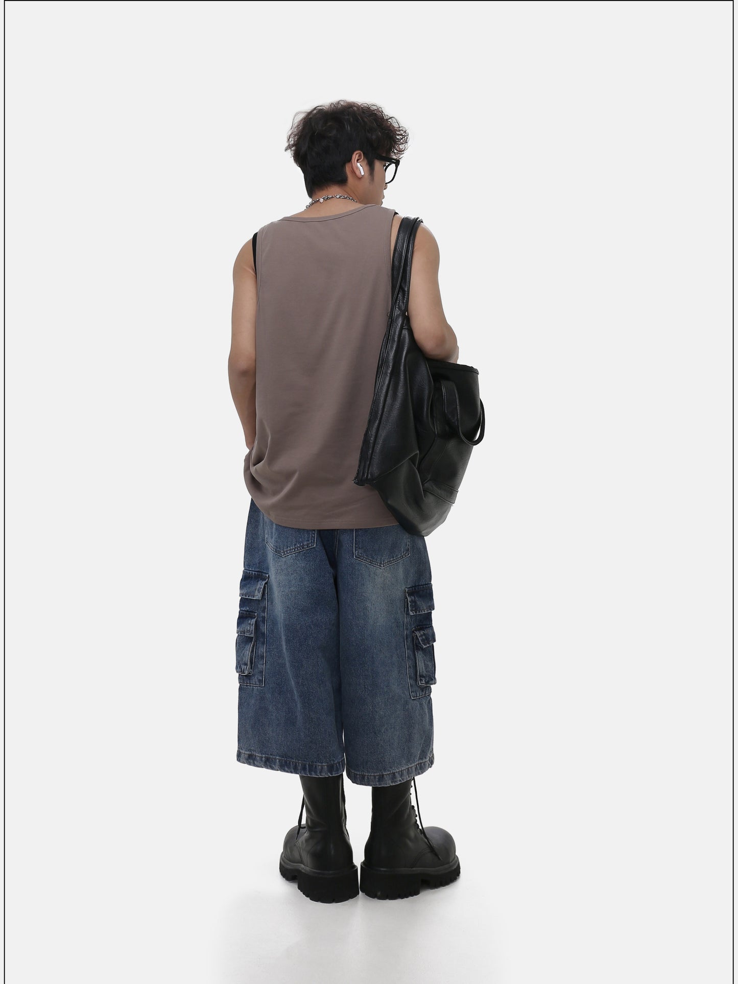 허리 주머니가 있는 데님 카고 반바지