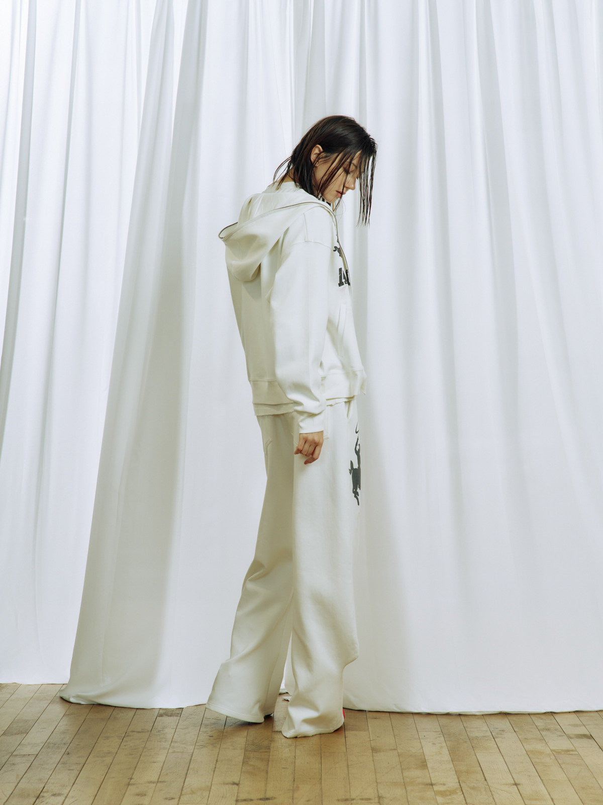 Damage Wash Print Sweatshirt