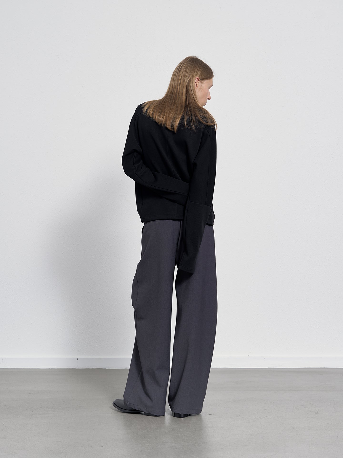 Side pleated casual pants