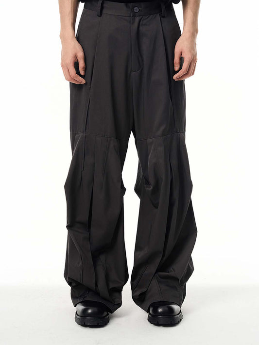 Loose-fitting pleated casual pants