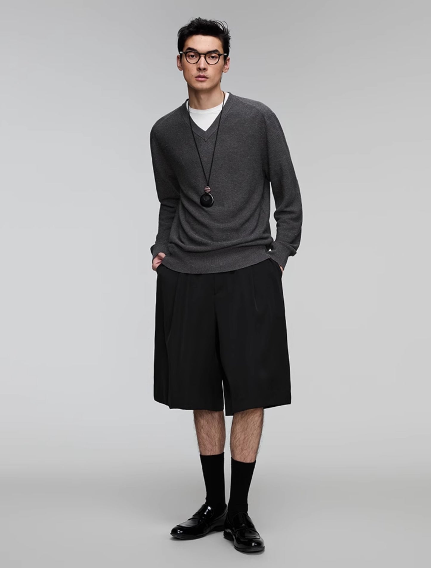 Elastic waist casual shorts