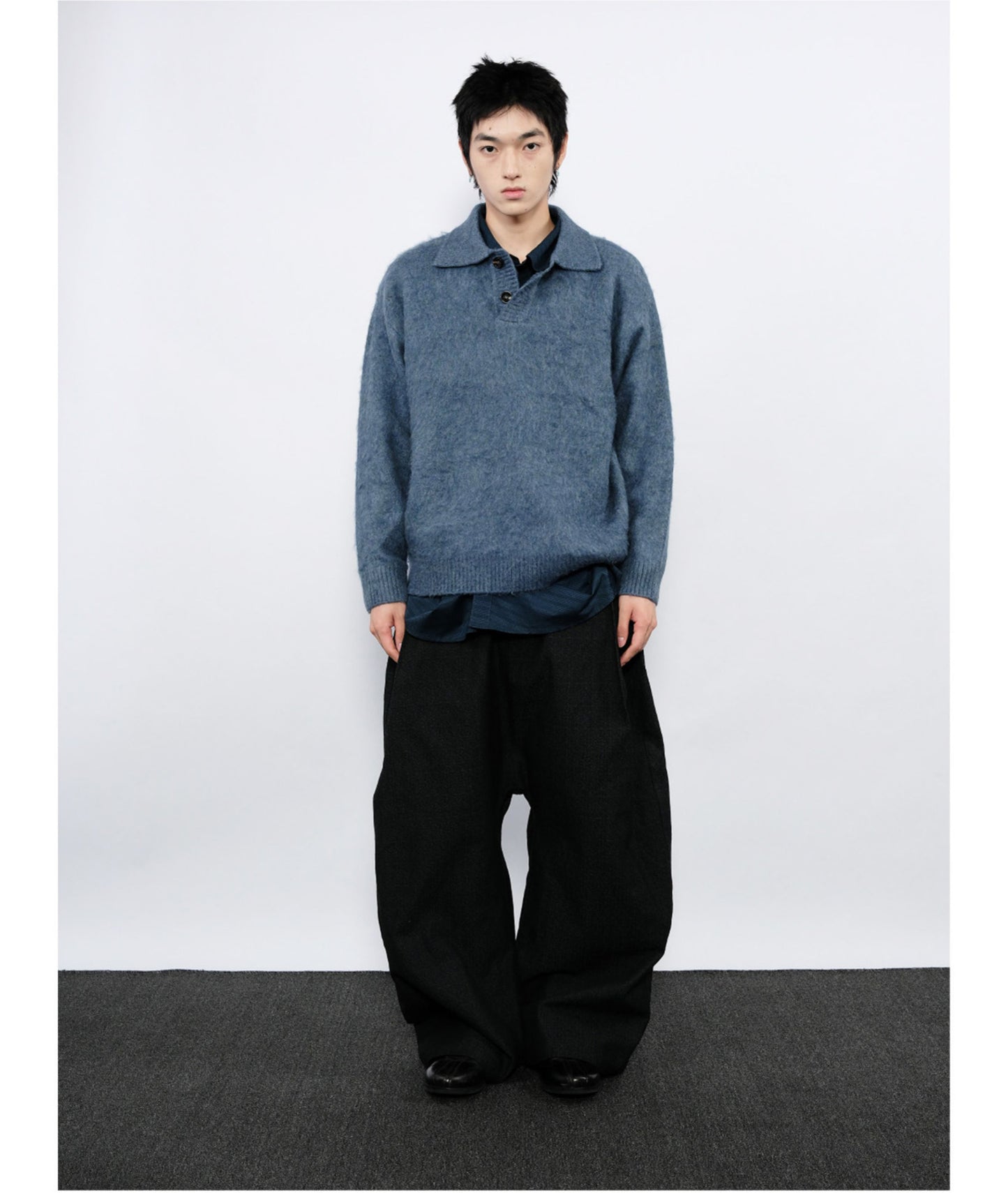 Mix-Color Yarn Collared Sweater