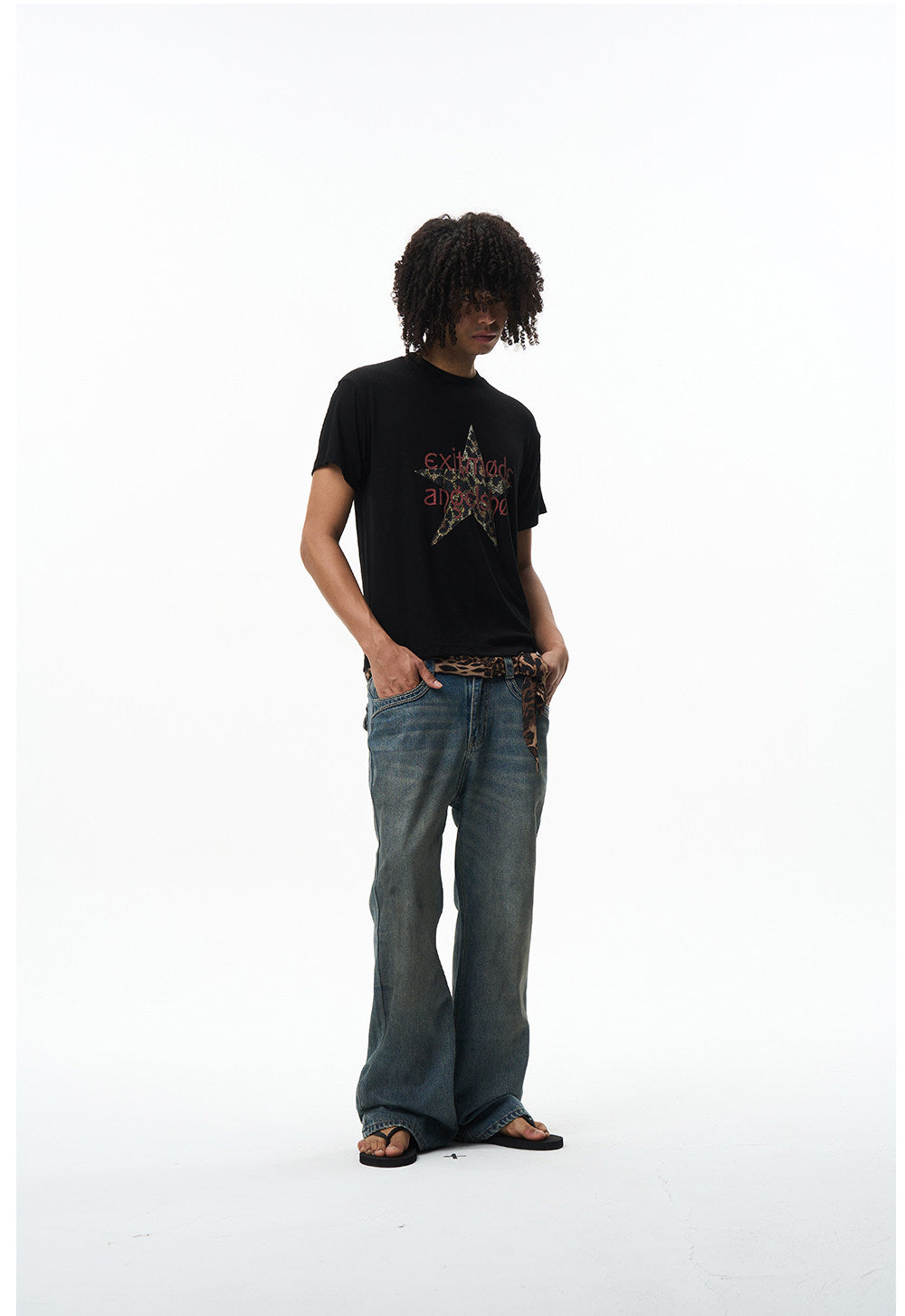 Unisex Five-Pointed Star and Text Print T-Shirt