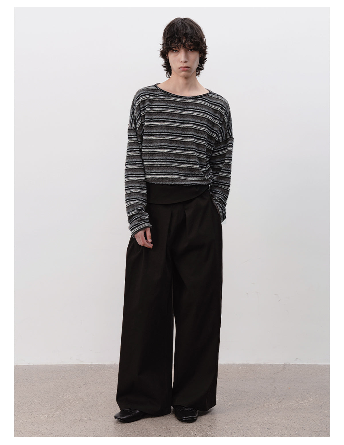 Drop-shoulder T-shirt