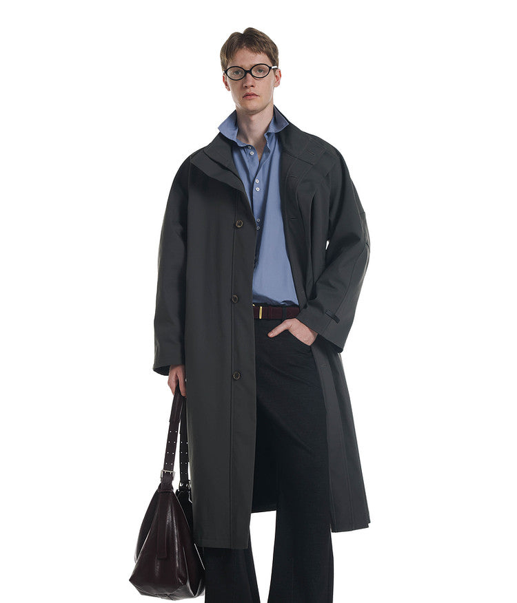Low-style trench coat