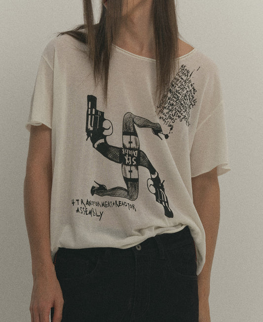 Lightweight curly damaged T-shirt