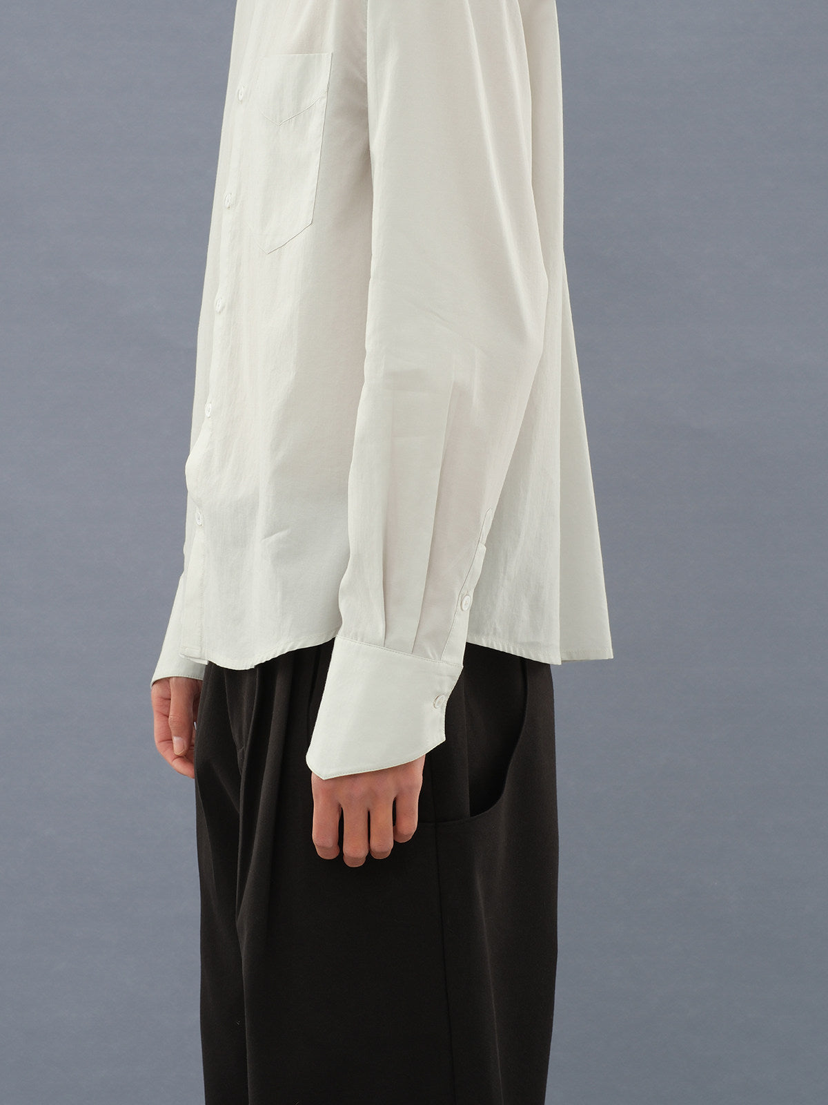 Horseshoe-Sleeve Shirt