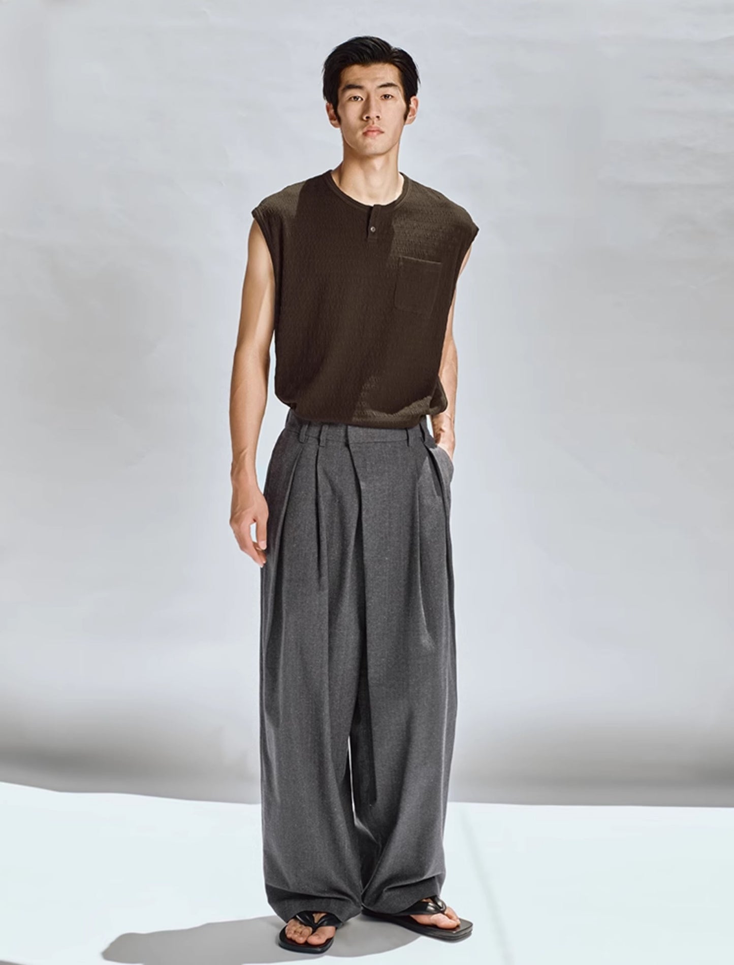 Double pleated casual pants