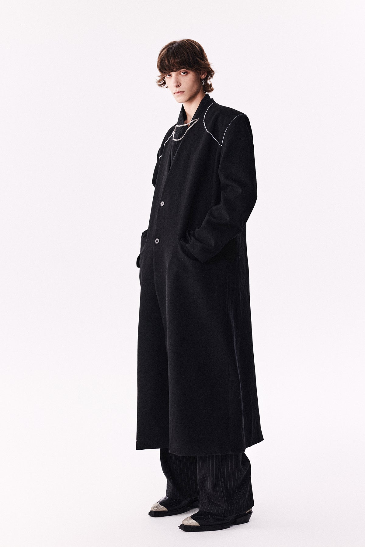 Shoulder pad long coat