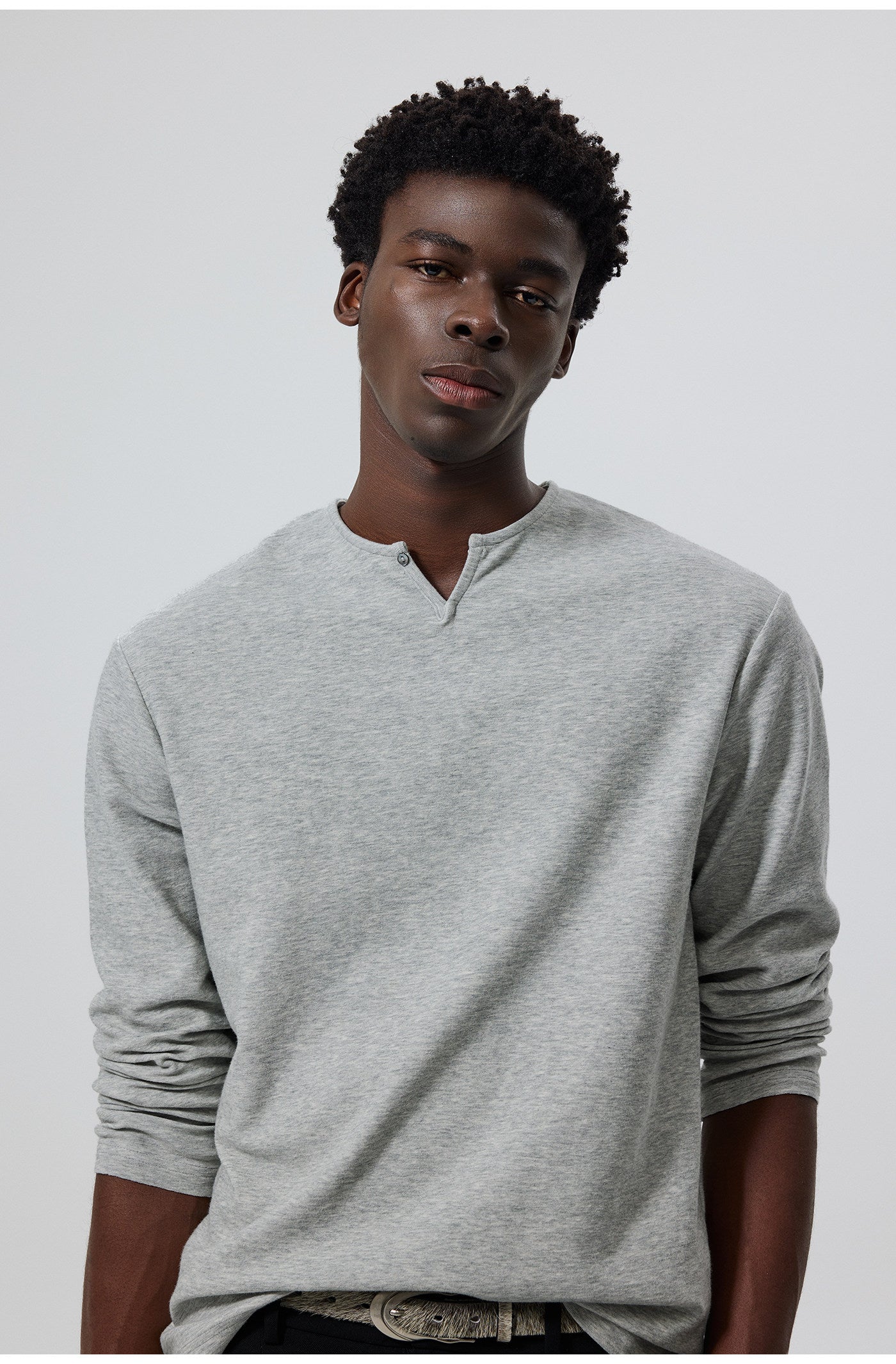 Single-button T-shirt