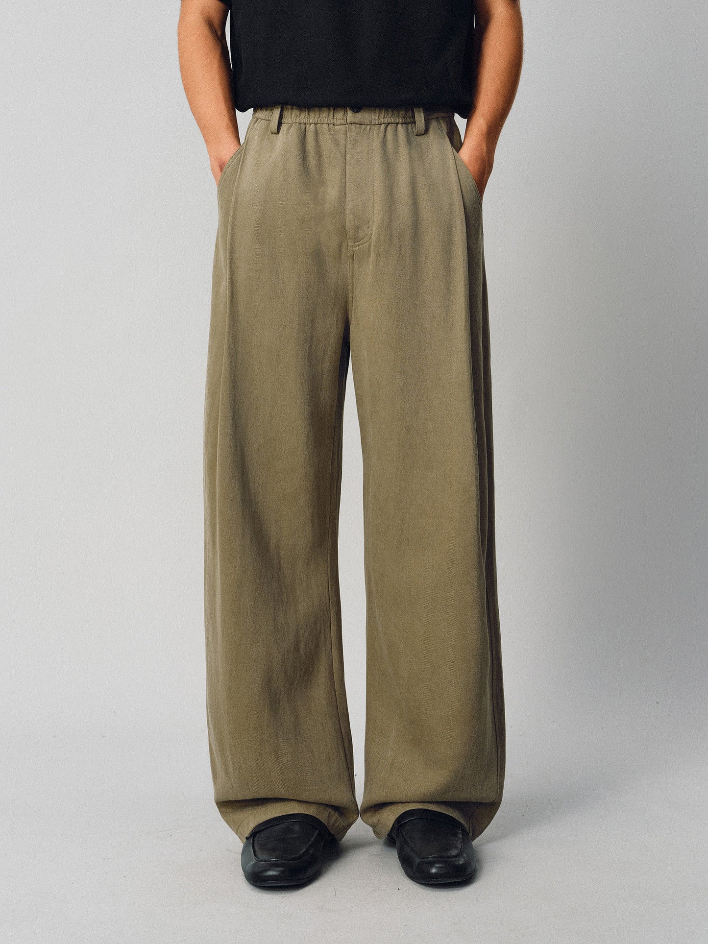 Casual Pants with Side Pleats and Elastic Waistband