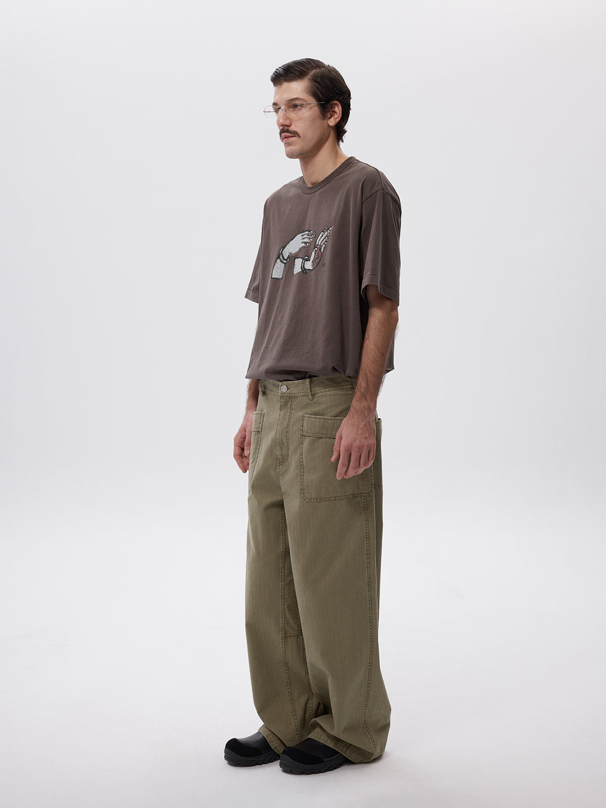 Casual pants with patch pockets