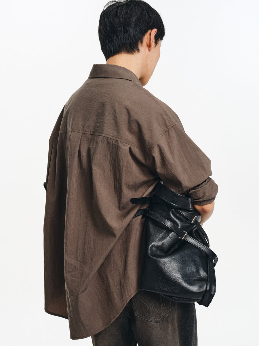 Smooth feel pleated shirt