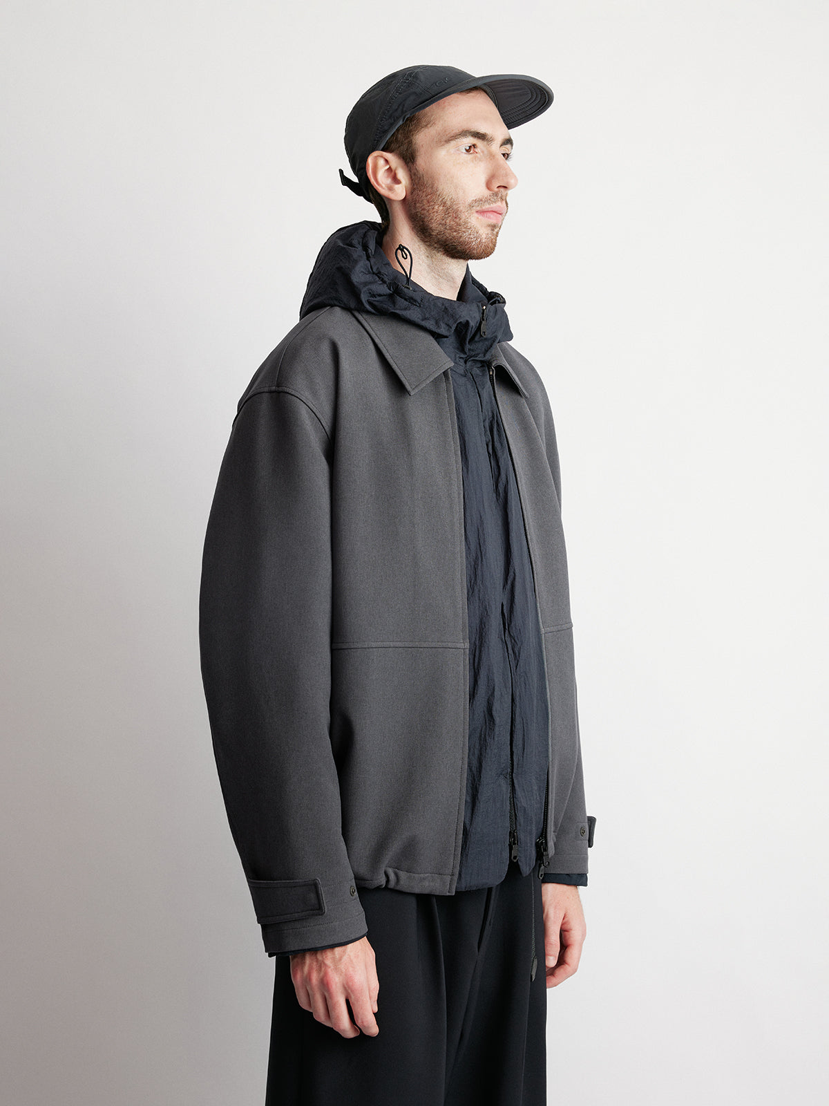 Short Wide Zipper Jacket